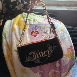 Juicy Wristlet