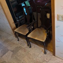 2 Vintage Arm Chairs 