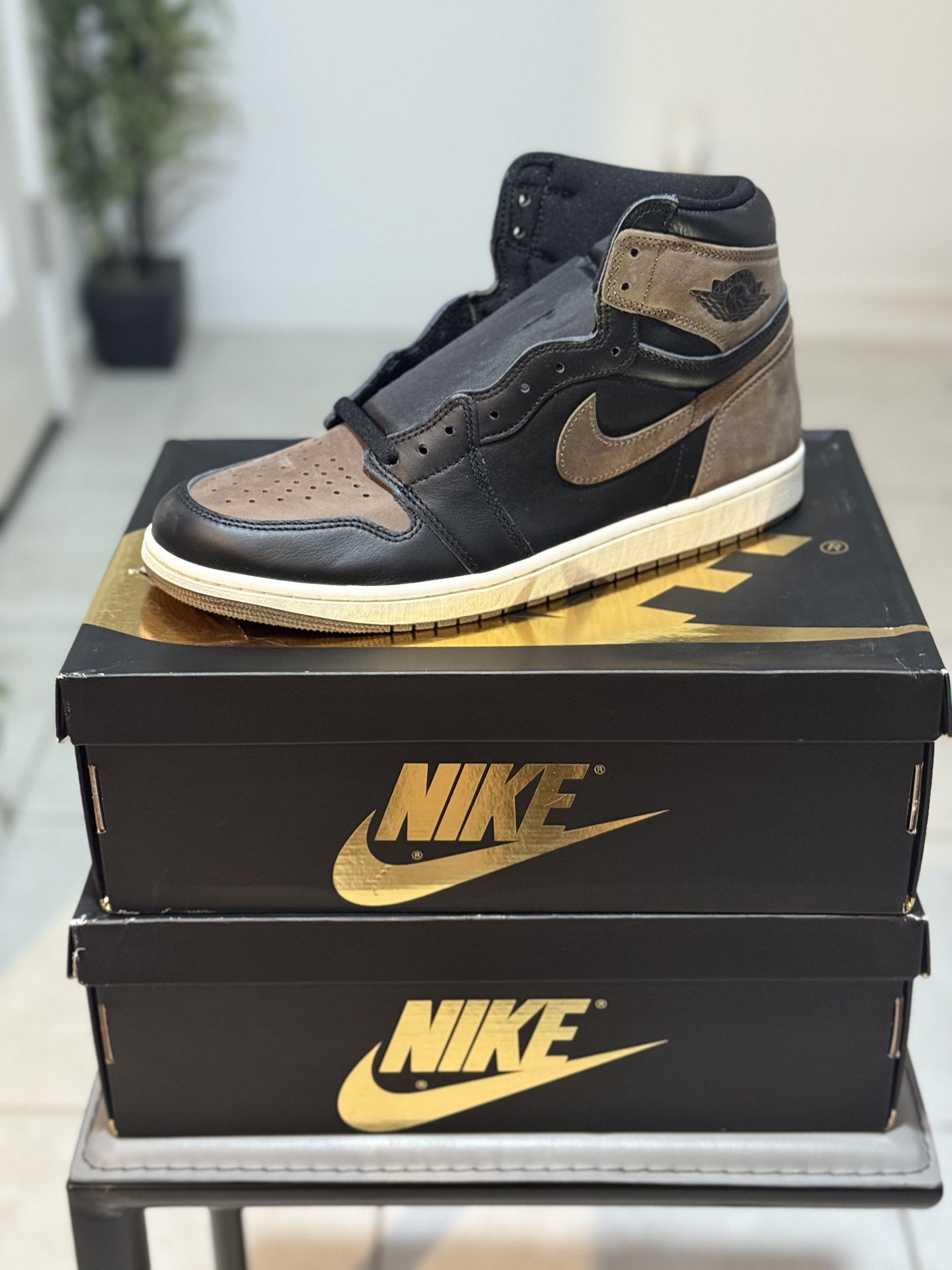 Nike Air Jordan 1 Palomino Mens Size 10.5M & 11.5M
