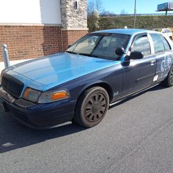 2006 Ford Crown Victoria $1900