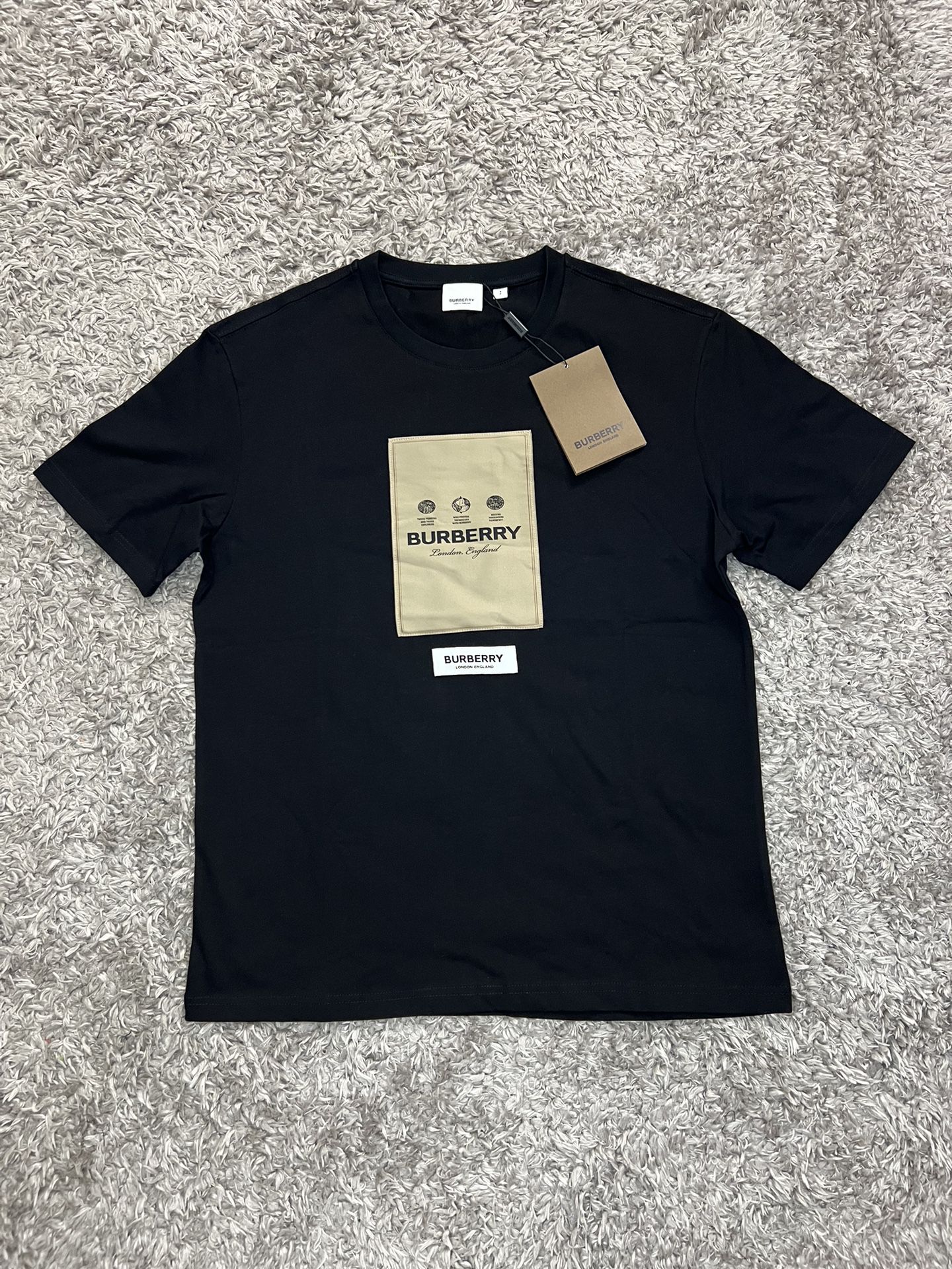Burberry t shirt size S