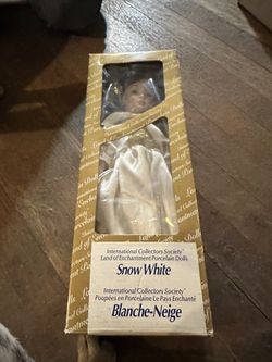 Porcelain Snow White