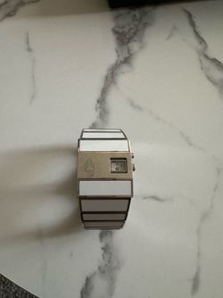 Nixon watch