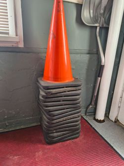 Heavy duty street cone