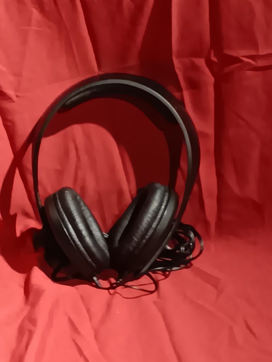 Sennheiser HD 202 Headphones - Black
