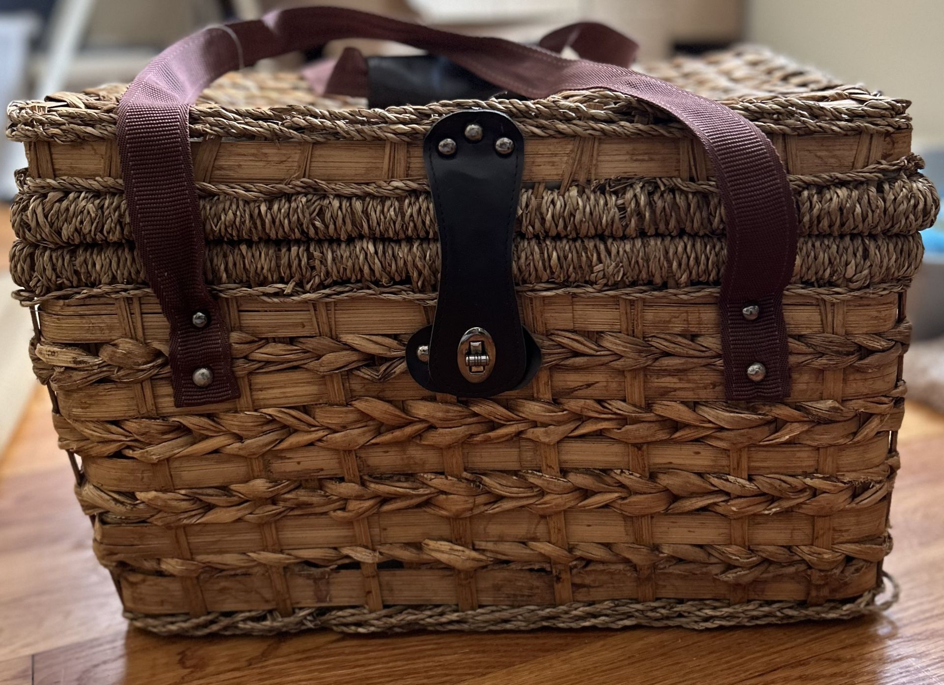 Large Picnic Basket With Cooler Bag 