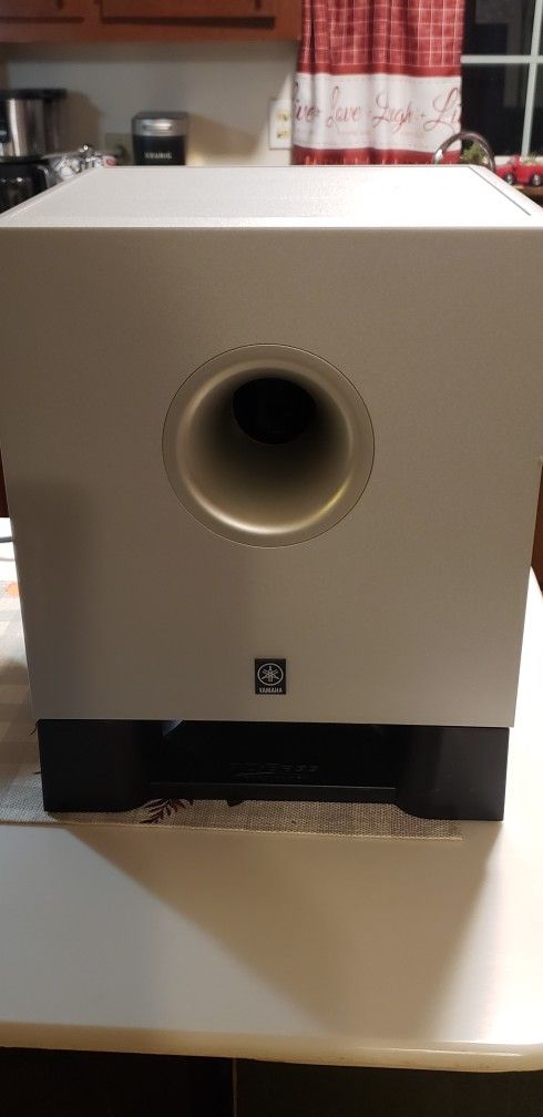 Yamaha Subwoofer
