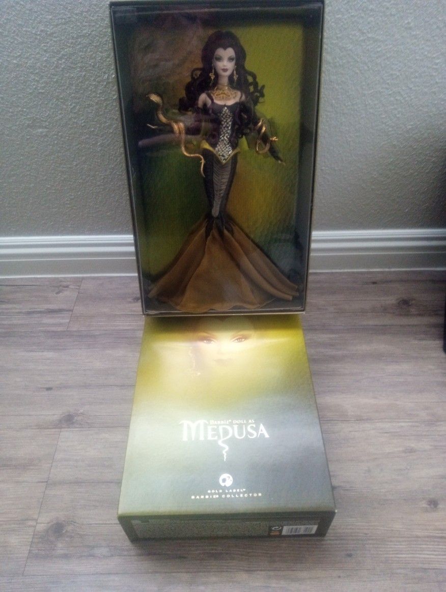 Gold Label Barbie Collector 