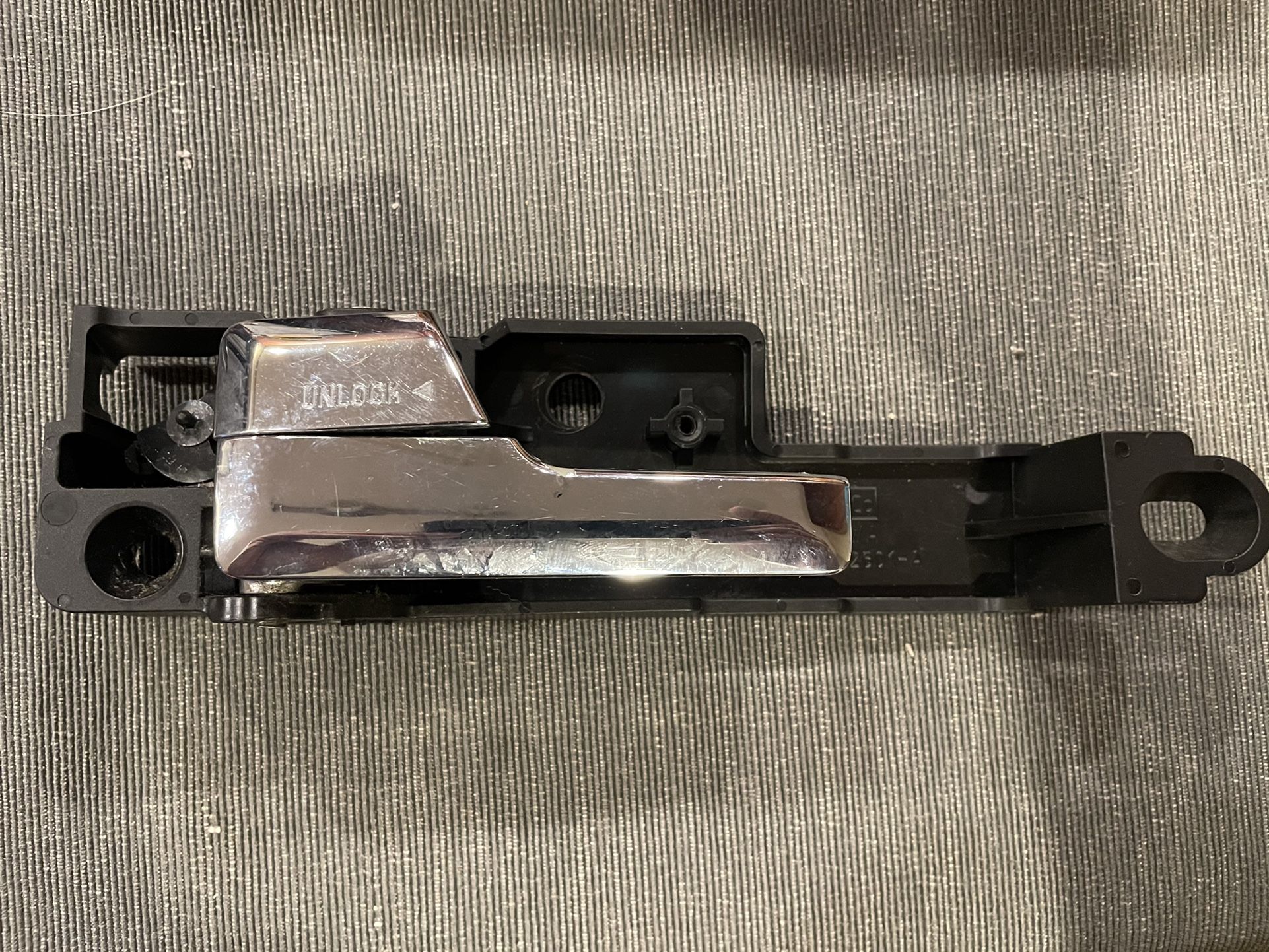 06-12 Ford Fusion Driver Interior Door Handle