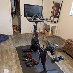 Peloton Bike (Original) + Shoes, Weights & Mat - Excellent Condition