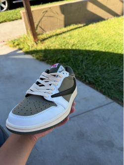Nike air Jordan 1 low x Travis Scott olive green