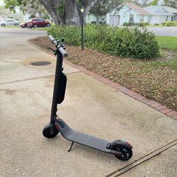 Segway ES4 Scooter With Charger (Like new)