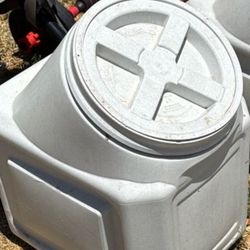 Extra Large Pet Food Container 60lb