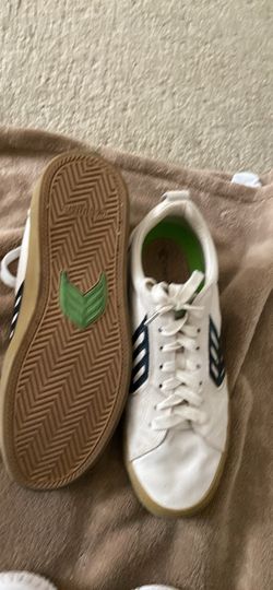 Women’s size 11 men’s 9.5