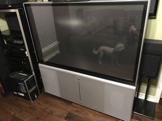 Hitachi dual voltage 240-110 ntsc/pal 50 inch tv