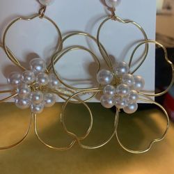 Flower Pearl Earrings