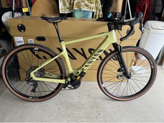 Canyon Grizl:ONfly CF 7 – Like New – Only 6 Rides-Large
