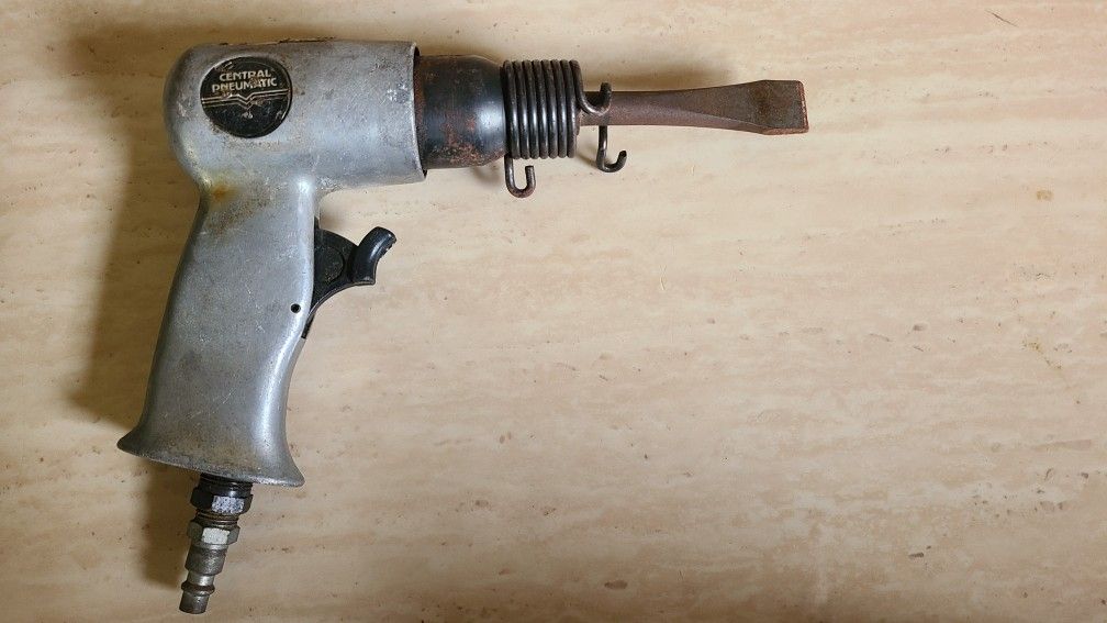 Central pneumatic air hammer Tool Gun Press Work Vintage Oldie But Goodie Works Chisel