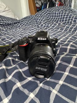 Nikon D3500 DSLR Camera with AF-P DX 18-55mm f/ 3.5-5.6G VR Lens and Nikon AF-P DX NIKKOR 70-300mm