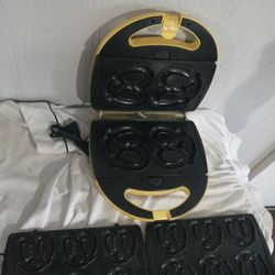 Nostalgia Electrics Stainless Steel 2-in-1 Electric Soft Pretzel Maker SPF200