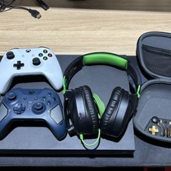 Xbox One X 1TB + Elite and Normal Controller + Headset – Adult Owned 