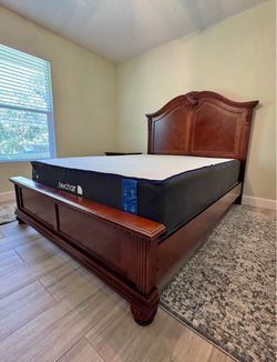 5-Piece Dark Wood Queen Bedroom Set