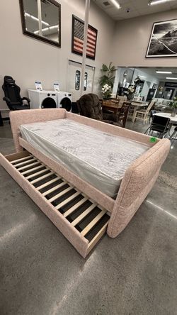 DAY BED