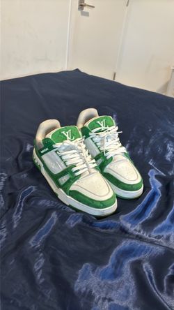 LV trainer green size 12, sin caja  están usadas precio negociable