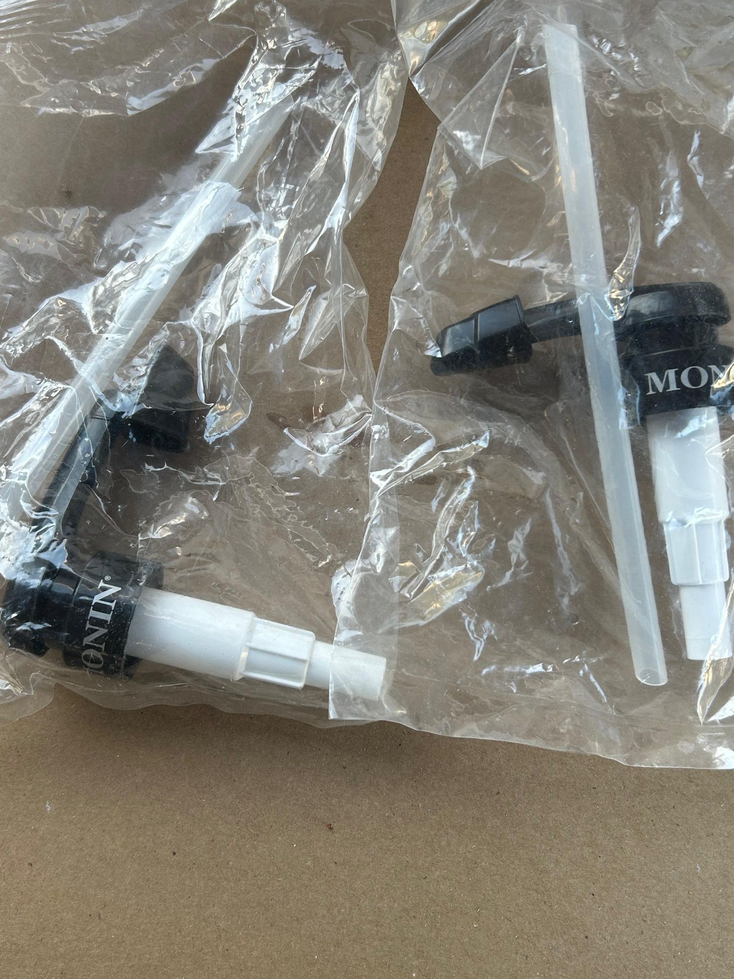 🔥 NEW Monin Syrup Pump Dispensers – Set of 2 (Brand New)
