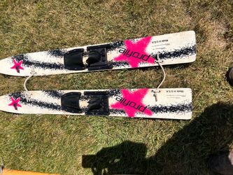 Kids water skis