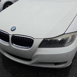 2010  BMW  328i 