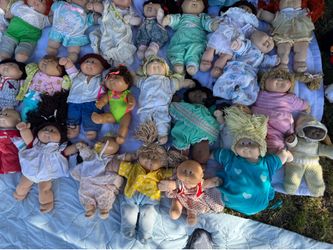 Cabbage Patch kid collection set