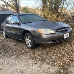 2002 Ford Taurus