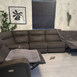 Sectional Sofa With Two Recliners