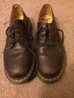 Men's Dr. Martens size 11 dark brown