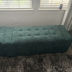 Storage / Seating 