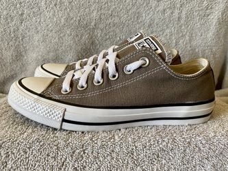Converse Chucks Size Wmn’s 7/Men’s 5