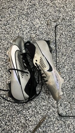 Football cleats nike