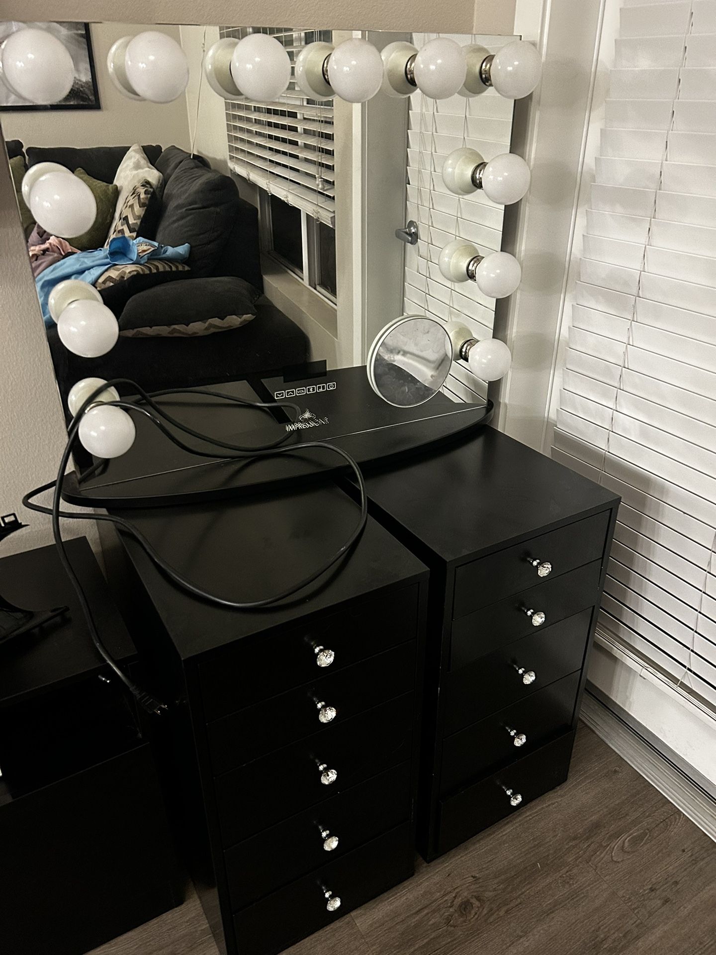 Impressions Vanity Mirror W/ Bluetooth