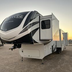 2023 Grand Design Solitude S-Class 3740BH