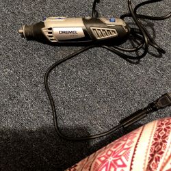 Like New 4000 Dremel With Tools