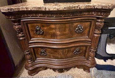 Handly Manor Pecan Collection