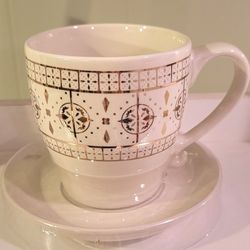 GORGEOUS LARGE MUG AND SAUCER SET WITH GOLD ACCENTS 4" ROUND 
