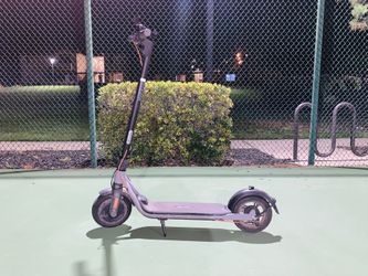Segway Ninebot E Scooter