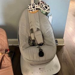 4Moms Mamaroo Baby Swing