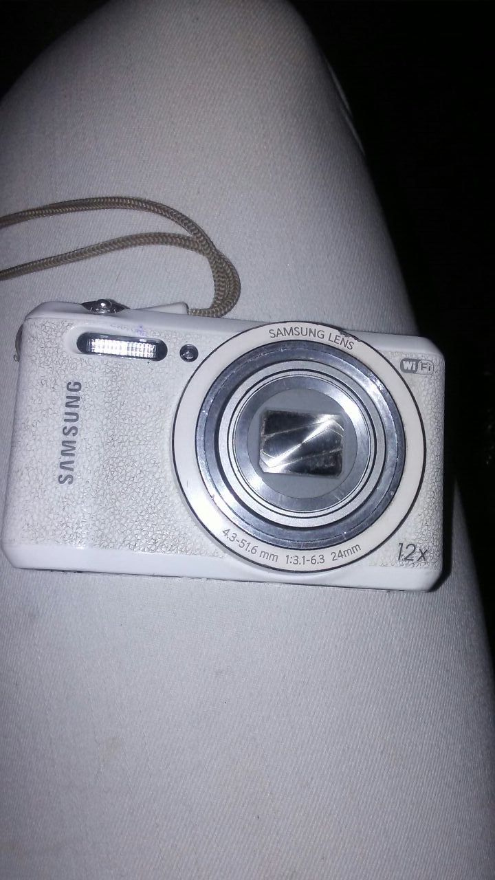 Samsung WB35F camera
