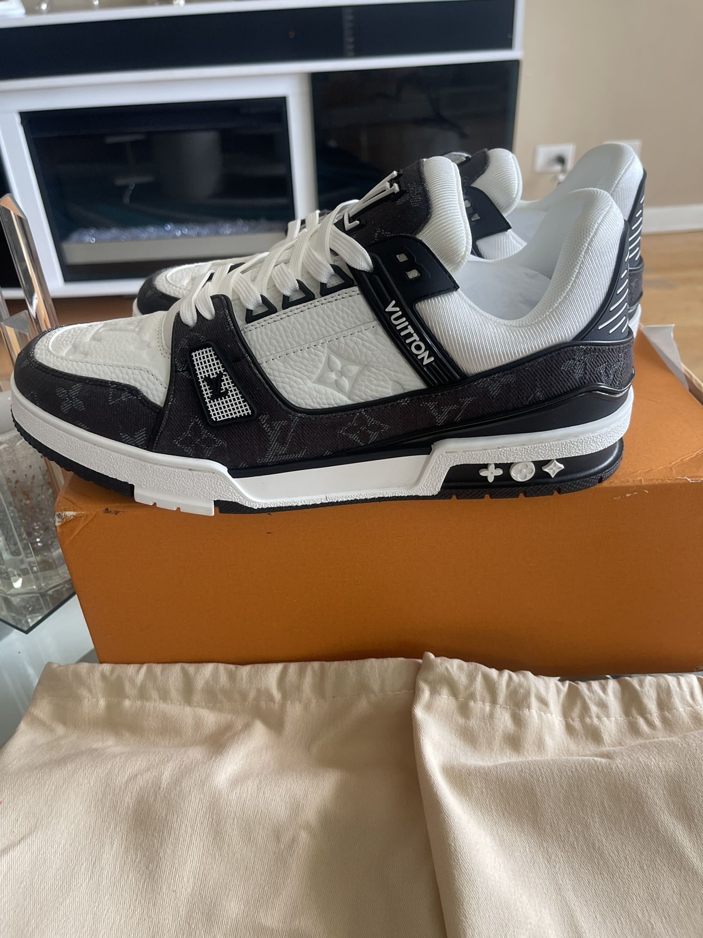 Louis Vuitton Trainers Size 12 for Sale in Alsip, IL - OfferUp