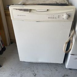 Frigidaire Dishwasher 