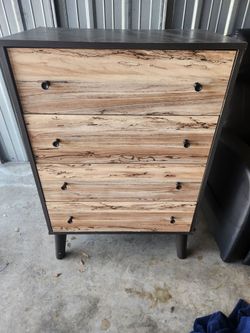 Farmhouse dresser