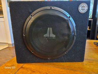 JL Audio 12" sub w/Bassworx wedge box